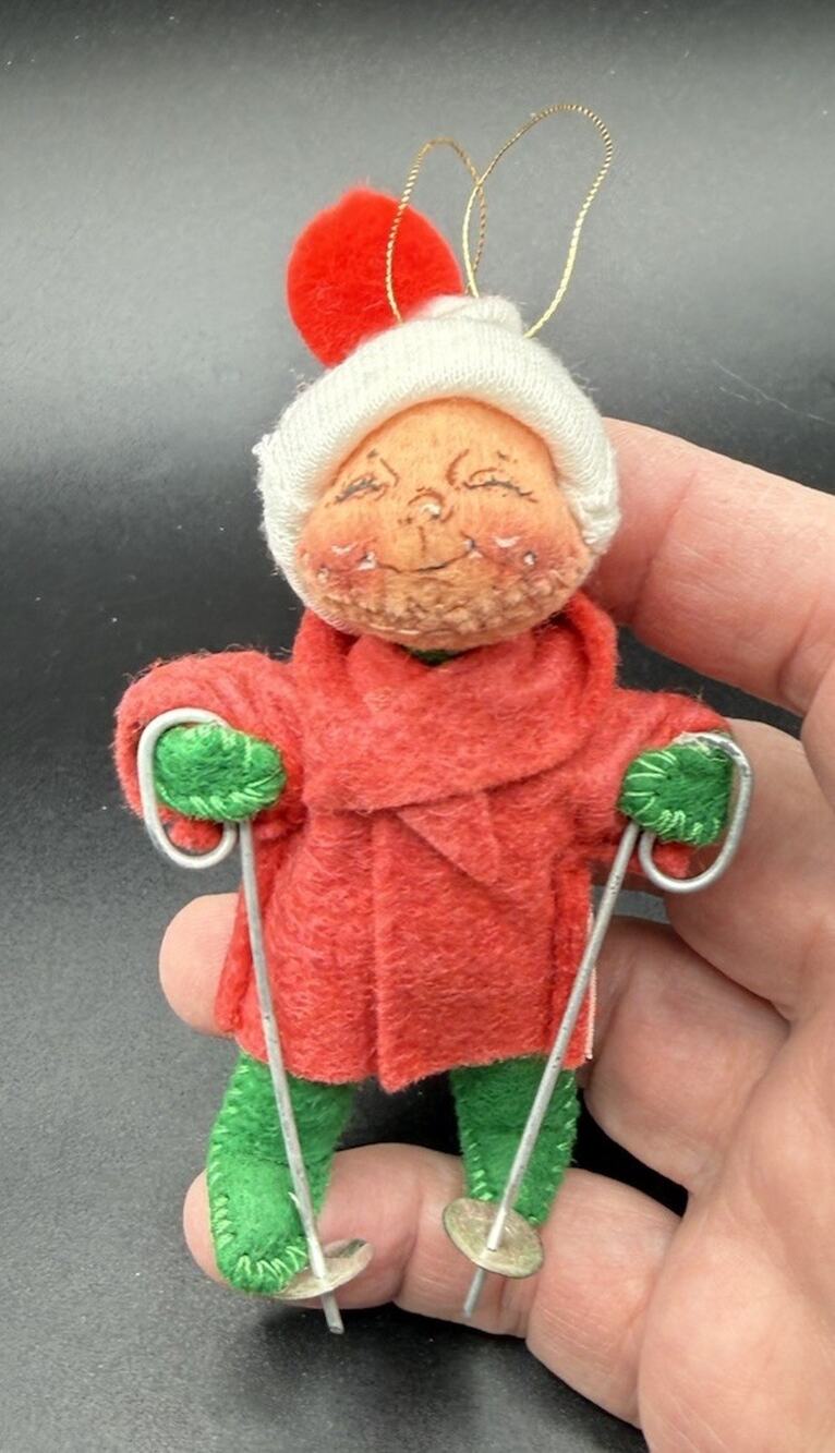Vintage Annalee Mobilitee Dolls Skier Christmas Tree Ornament 1990 -Lo16